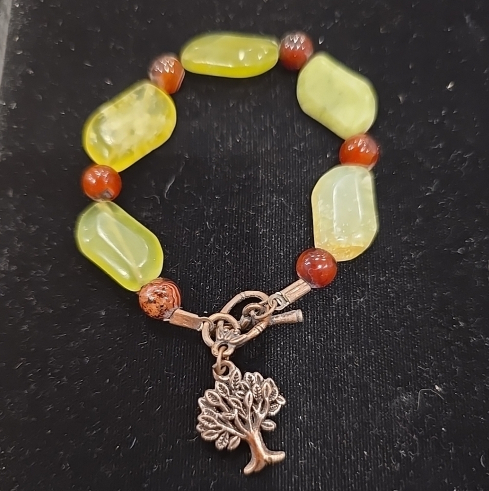 Jade and Carnelian Beaded Bracelet